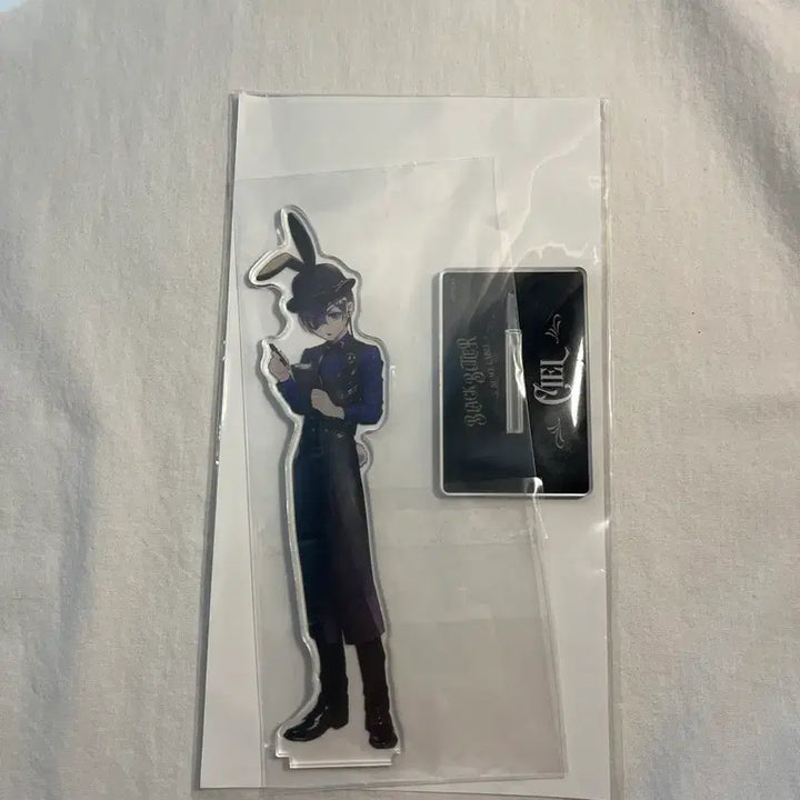 [BUNJANG] Black Butler Ciel Bitter Rabbit Acrylic Stand / 흑집사 시엘 비터래빗 아크릴스탠드
