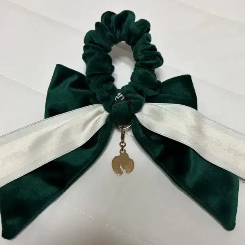 [BUNJANG] Mrs. Green Apple Official Lightstick Ribbon (Green) / 미세스 그린애플 공식 응원봉 리본 초록