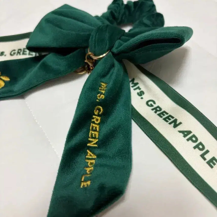 [BUNJANG] Mrs. Green Apple Official Lightstick Ribbon (Green) / 미세스 그린애플 공식 응원봉 리본 초록