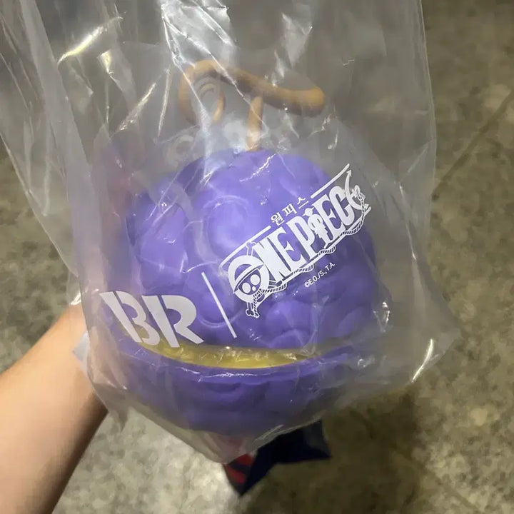 [BUNJANG] Baskin Robbins Gomu Gomu no Mi Pint Figure / 베라 고무고무 열매 파인트