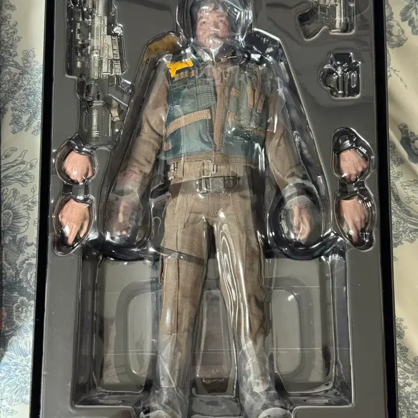 [BUNJANG] Hot Toys Cassian Andor Star Wars Figure / (최종가격/네고x) 스타워즈 카시안 안도르 핫토이 판매