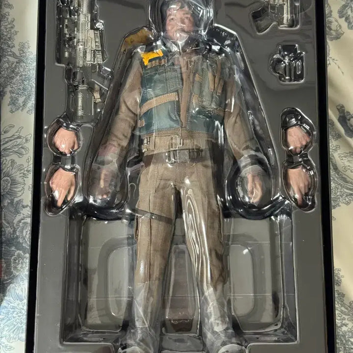 [BUNJANG] Hot Toys Cassian Andor Star Wars Figure / (최종가격/네고x) 스타워즈 카시안 안도르 핫토이 판매