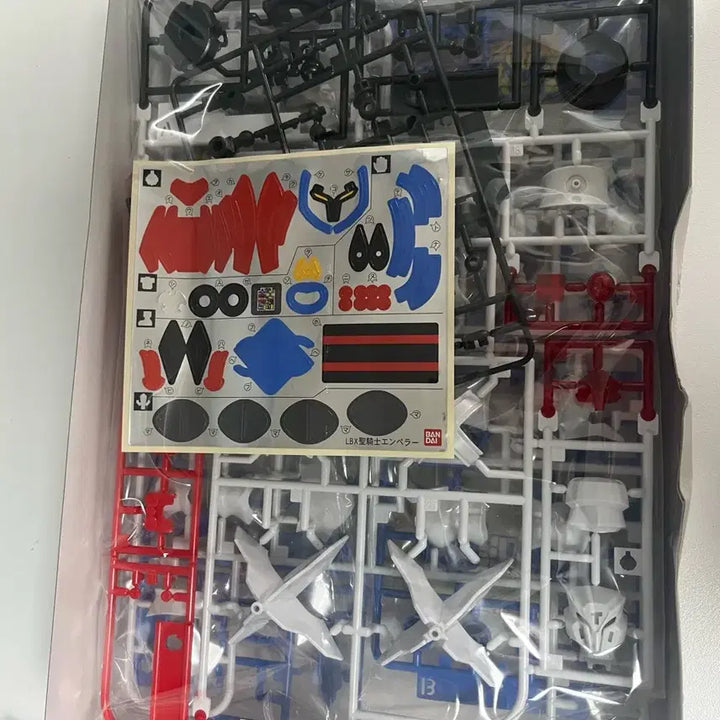 [BUNJANG] LBX Knight Emperor Plastic Model Kit (Sealed Album) / LBX 성기사 엠페러 음반 미개봉