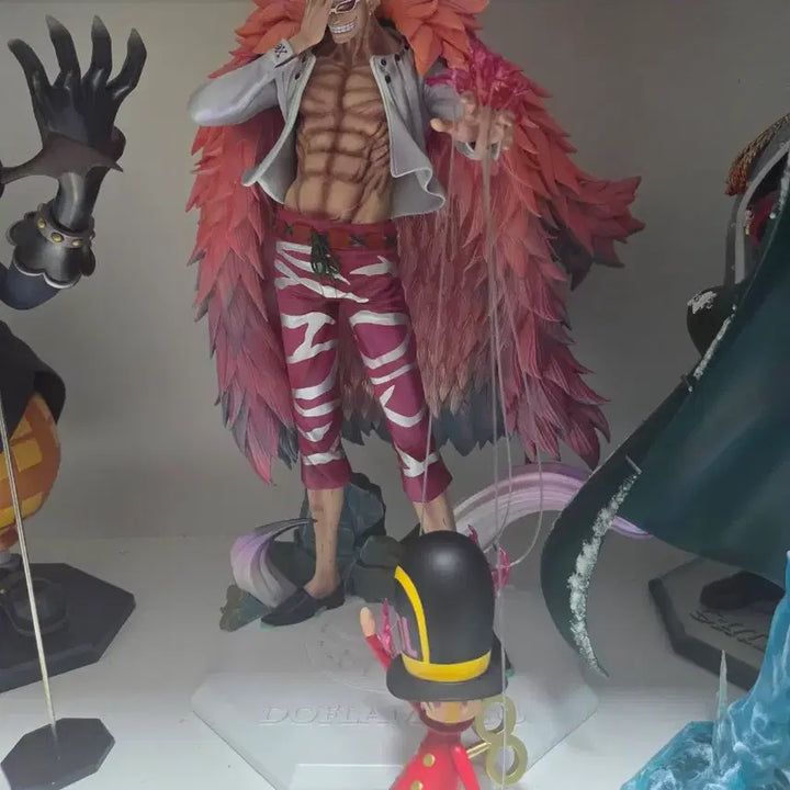[BUNJANG] Resin One Piece Doflamingo Standard Figure with Special Soldier Included / [레진] 원피스 as 도플라밍고 스탠다드 [특전 병정포함] 판매
