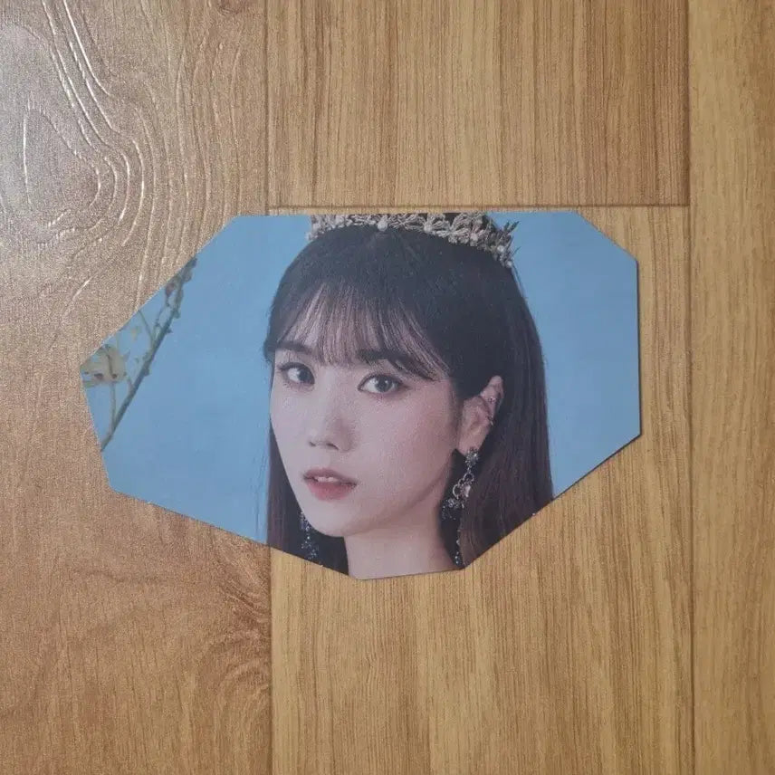 [BUNJANG] IZ*ONE Fiesta I AM Kwon Eun Bi Polygon Postcard / 아이즈원 피에스타 I AM 권은비 다각형 엽서