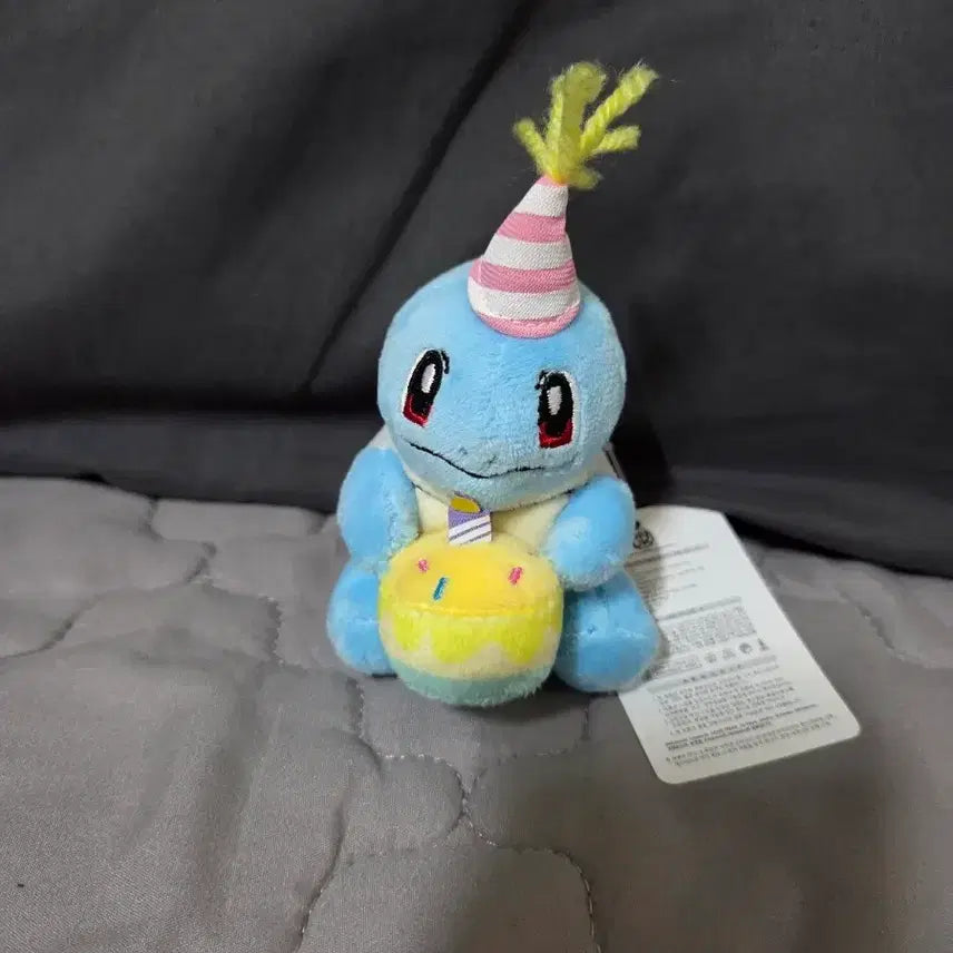 [BUNJANG] Squirtle Birthday Cake Plush Doll / 꼬부기 생일케이크 인형 판매