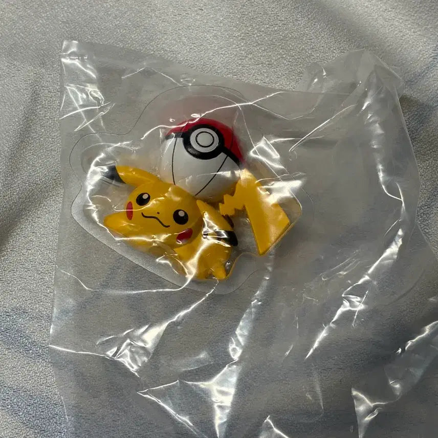 [BUNJANG] Pokemon Pikachu Magnet Gacha - Sealed / 포켓몬 피카츄 마그넷 가챠 미개봉