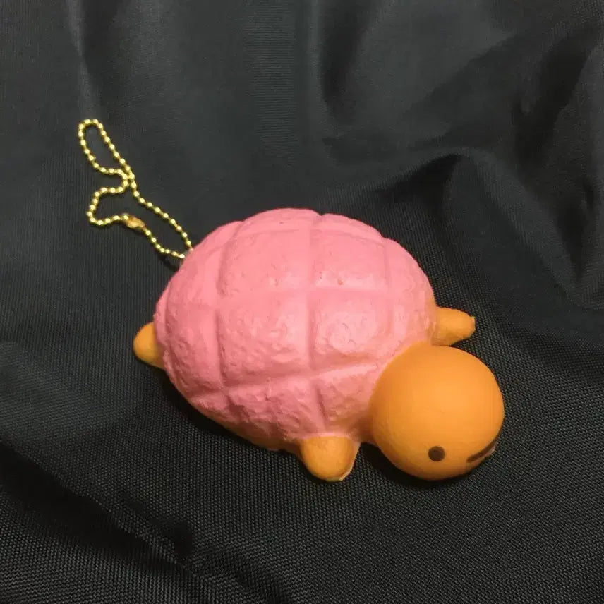 [BUNJANG] Strawberry Melon Bread Turtle Squishy with Keychain / 딸기 메론빵 거북이 스퀴시