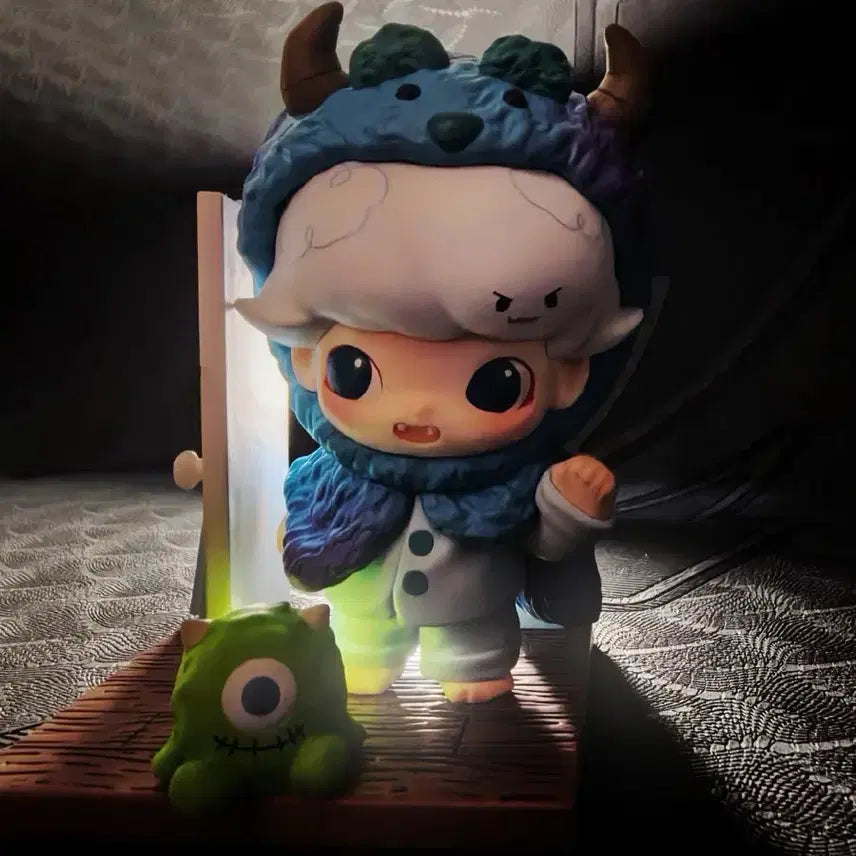 [BUNJANG] Pop Mart Dimoo World x Pixar Series Dimoo as Sulley Figure / 팝마트 디무 월드 X 픽사 시리즈 Dimoo as Sulley