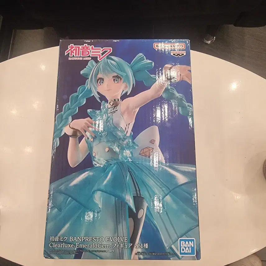 [BUNJANG] Hatsune Miku Emerald Gem Figure / 하츠네 미쿠 에메랄드 젬 피규어