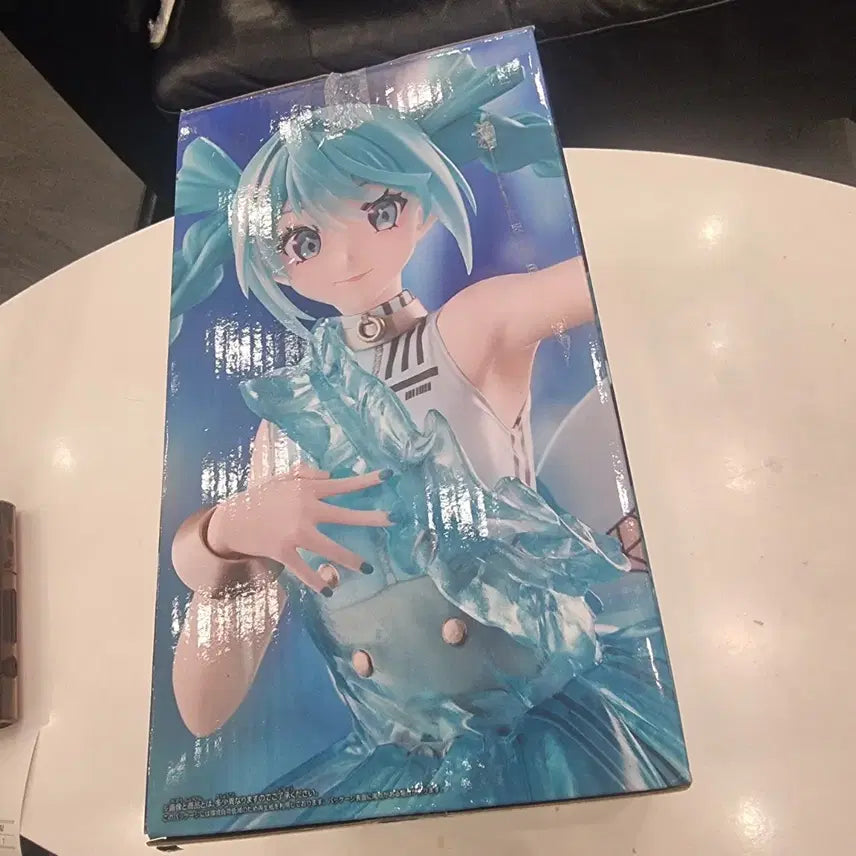 [BUNJANG] Hatsune Miku Emerald Gem Figure / 하츠네 미쿠 에메랄드 젬 피규어