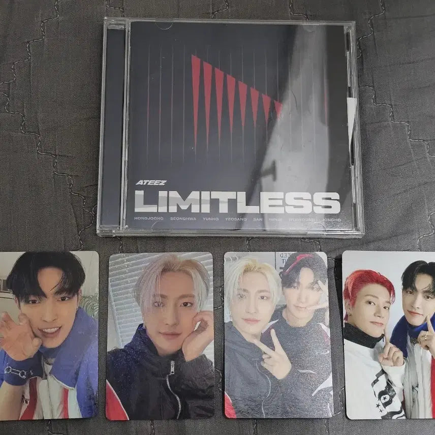 [BUNJANG] ATEEZ Japan Album LIMITLESS CD + 4 Photocards (Hongjoong, Seonghwa, San, Wooyoung) / 에이티즈 일본 앨범 LIMITLESS CD + 포카 4장 (홍중 성화 산성화 토파즈) ateez