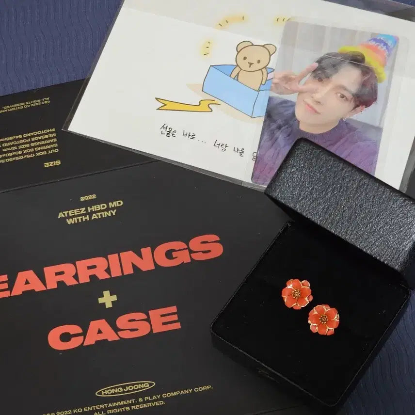 [BUNJANG] ATEEZ Hongjoong 2022 Birthday MD Marigold Earrings Bundle Set / 에이티즈 홍중 2022 생일 md 굿즈 마리골드 귀걸이 ( 포카, 엽서 포함) ateez