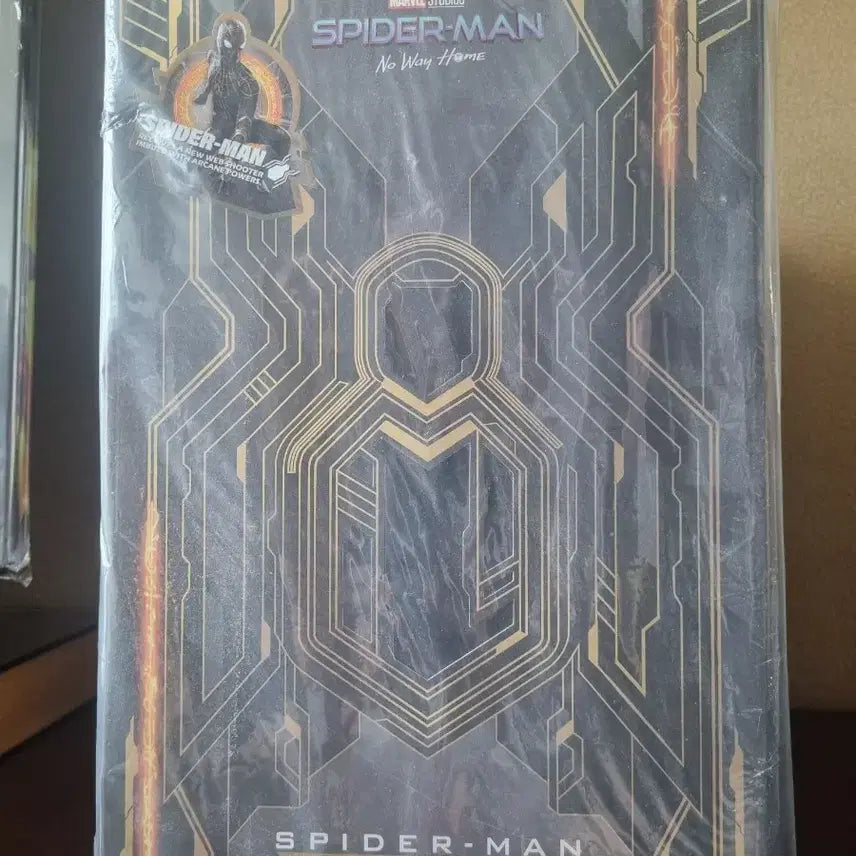 [BUNJANG] Hot Toys Spider-Man: No Way Home Black &amp; Gold Suit MMS604 (Unsealed) / 핫토이 스파이더맨 노 웨이 홈 - 블랙 앤 골드 슈트 (MMS604) 미개봉