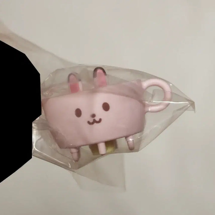 [BUNJANG] Sylvanian Families Kirakira Kuji F Prize Rabbit Cup Pink (Sealed) / [비닐 미개봉] 실바니안 패밀리 키라키라 쿠지 F상 토끼 컵 핑크