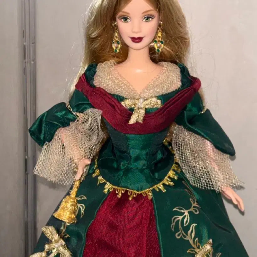 [BUNJANG] Barbie 2000 Holiday Treasure Collector Doll / 바비 2000 홀리데이 트레져 콜렉터 전용 판매