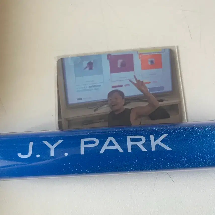 [BUNJANG] JYP Park Jin Young Wet Music Bank Live Broadcast Photocard &amp; Light Stick Bundle Set / 박진영 jyp wet 뮤직뱅크 사녹 공방 포카+응원봉