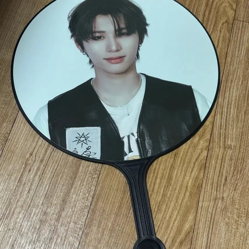 [BUNJANG] BOYNEXTDOOR Taesan Uchiwa Fan Pic Pocket Paradise Concert / 보이넥스트도어 보넥도 태산 우치와 피켓 이미지피켓 낙원 콘서트