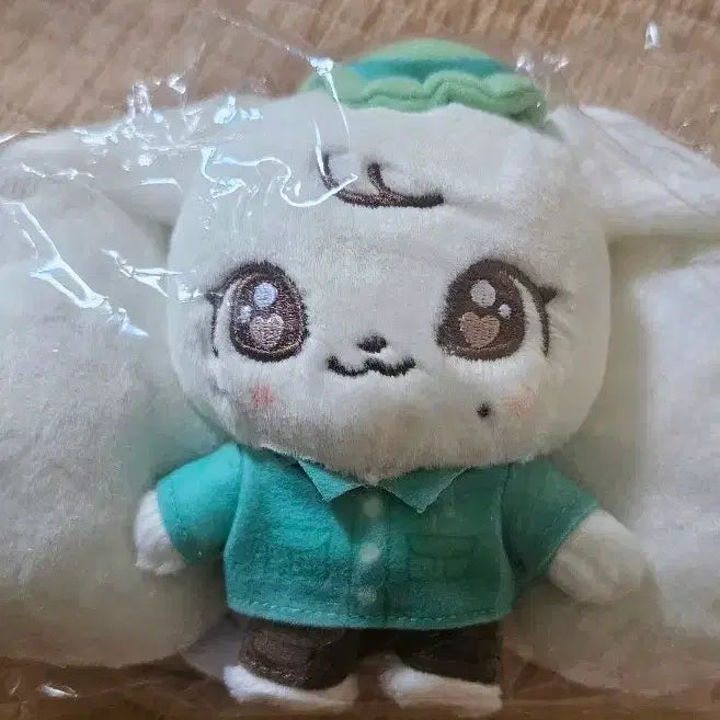 [BUNJANG] Everland MiniV Cast Plush Keychain Cherry (Sealed) / 에버랜드 미니브 캐스트 플러시 키링 체리 (미개봉)