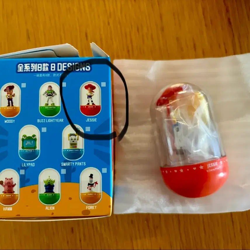 [BUNJANG] Toy Story Camping Light Jessie Capsule Figure / 토이스토리 캠핑 라이트 제시 캡슐 피규어