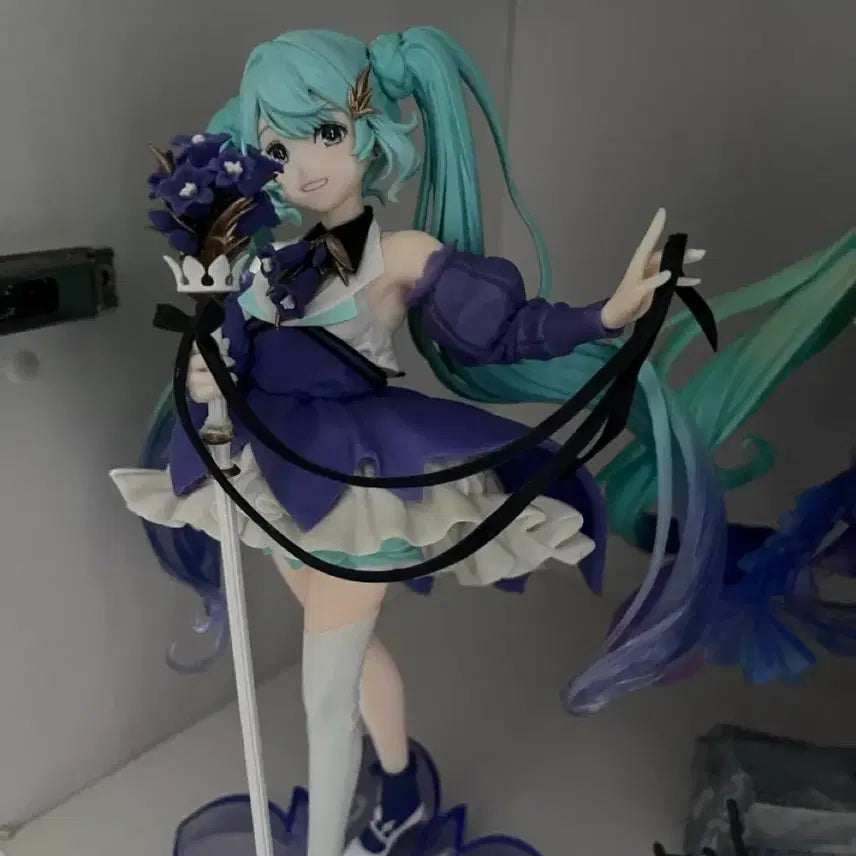 [BUNJANG] Taito Vocaloid Hatsune Miku AMP+ Birthday 2024 Flower Ver. Figure (Unsealed) / 개봉)타이토 보컬로이드 하츠네 미쿠 피규어 AMP+ 버스데이 2024 플라워 Ver