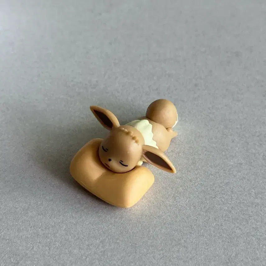 [BUNJANG] Pokemon Monster Ball Eevee Figure / 포켓몬스터 몬스터볼 피규어 이브이