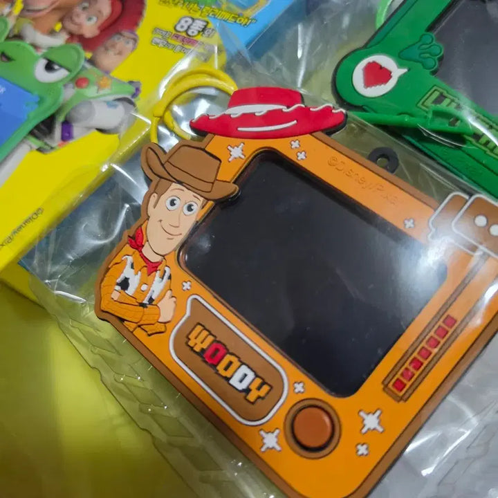[BUNJANG] Toy Story Drawing Pad Keyring (Woody + Lily Pad) / 토이스토리 드로잉패드키링 (우디+릴리패드)