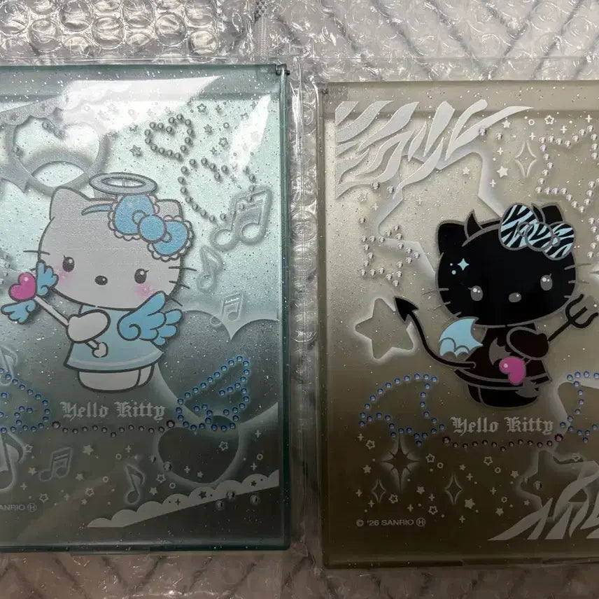 [BUNJANG] Lawson x Hello Kitty Angel &amp; Devil Mirror Set / 로손 콜라보 헬로 키티 천사 악마 거울 세트 판매