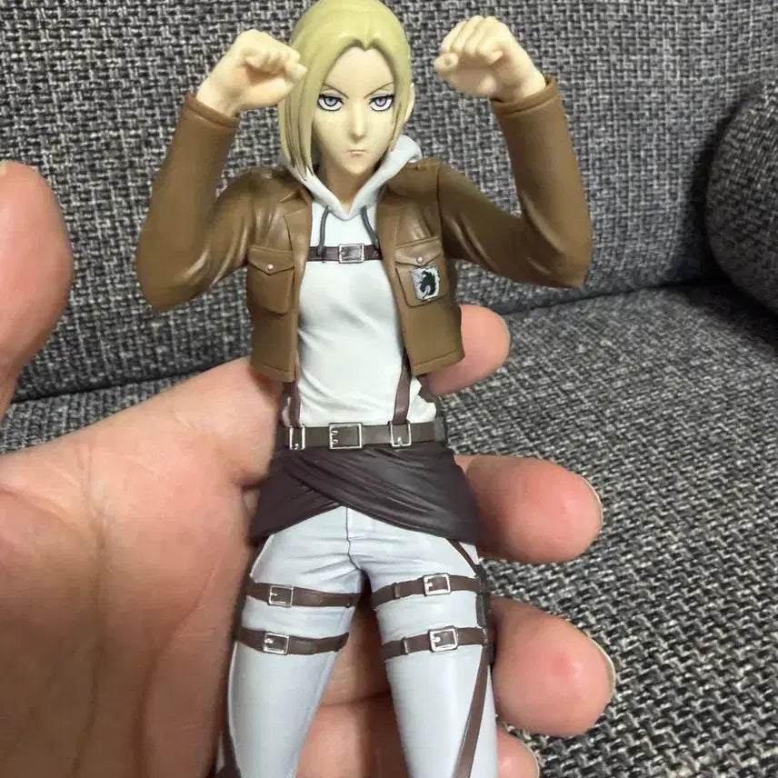 [BUNJANG] Attack on Titan Figure / 진격의거인 벽밖의 세계로 애니b상