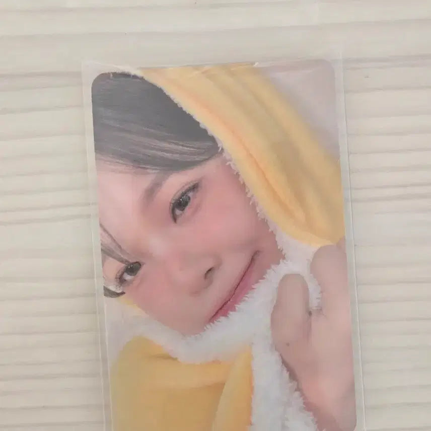 [BUNJANG] fromis_9 Baek Ji-heon Photocard / 프로미스나인 백지헌 포카팝니다 송하영박지원이채영이나경백지헌특전팝업교환분철