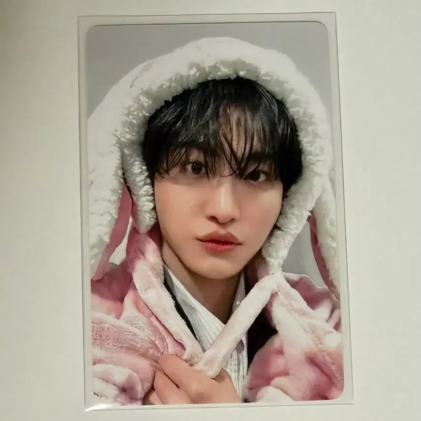 [BUNJANG] ATEEZ Seonghwa Hellolive Rabbit Blanket Photocard / 에이티즈 성화 헬로라이브 토끼담요 포카