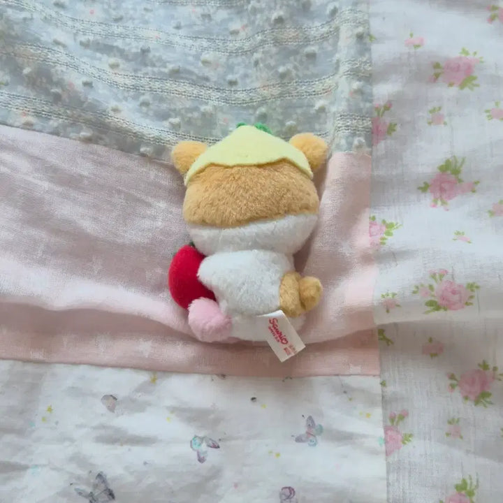 [BUNJANG] Sanrio Kuri-ring Strawberry Mini Vintage Doll / 고전 빈티지 인형 산리오 산엑스 딸기 쿠리링 미니 초레어