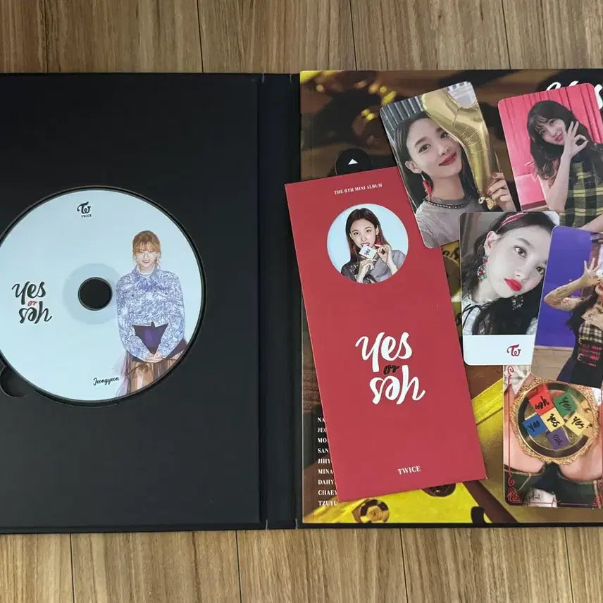 [BUNJANG] TWICE Yes or Yes Album (Includes Components) / TWICE 트와이스 yes or yes 앨범 (구성품 포함)