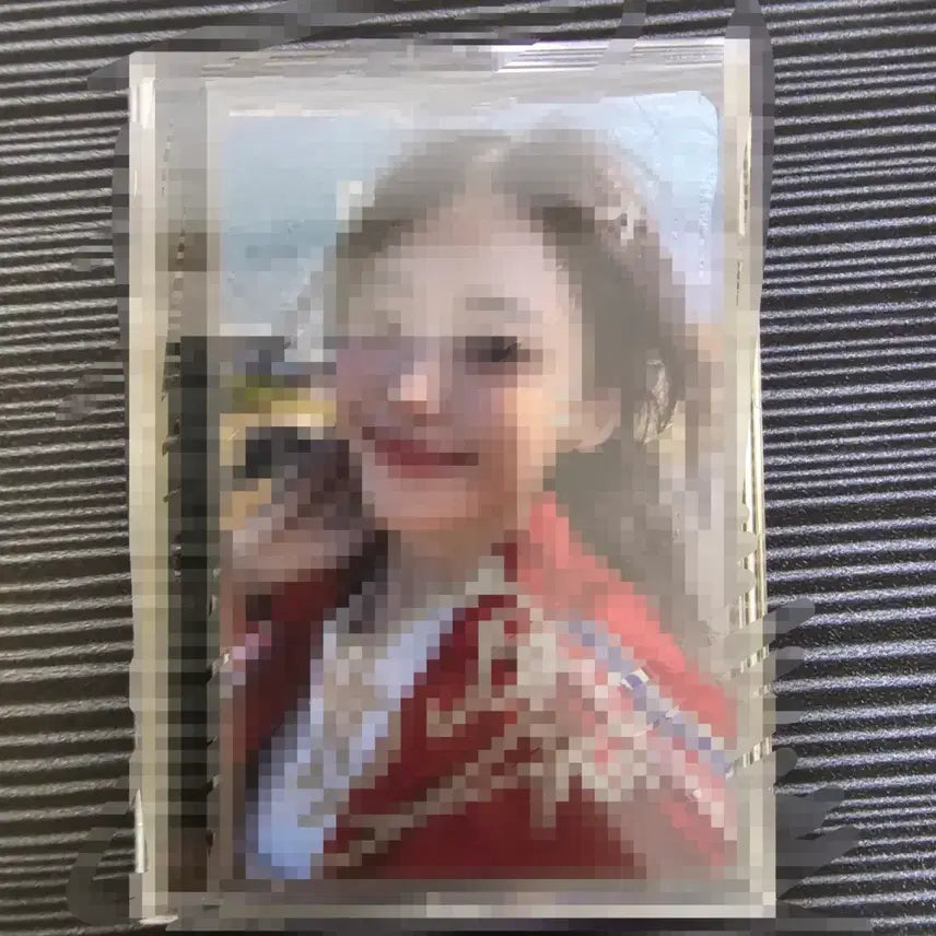 [BUNJANG] qwer Hinata Signed Photocard / qwer 히나 사인포카