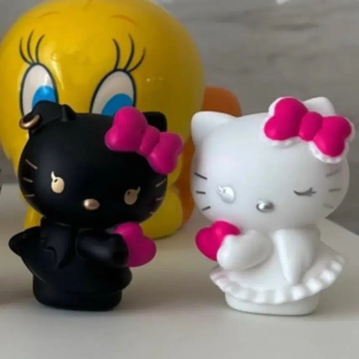 [BUNJANG] Hello Kitty Angel Devil Finger Figure Bundle Set (Sealed) / 미개봉 일괄) 헬로키티 천사 악마 손가락 피규어 / 키티 천사 악마 피규어