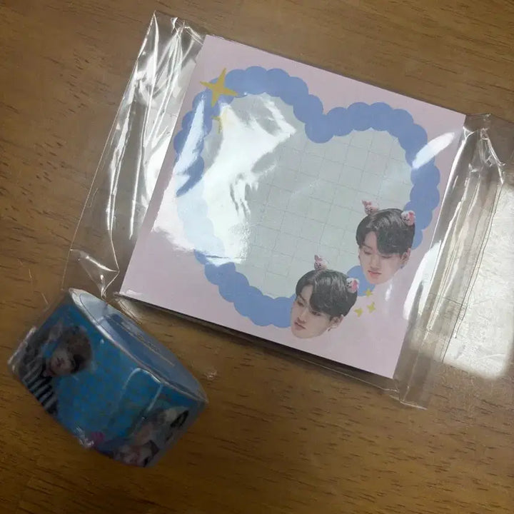 [BUNJANG] BTS Jungkook Masking Tape &amp; Memo Pad Set (Sealed) / [미개봉] bts jungkook 방탄소년단 정국 마스킹 테이프 + 메모지 세트
