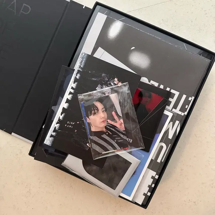 [BUNJANG] BTS (Bangtan Boys) Album, Goods, and Blu-ray Bundle Set / (급처 할인가능) 방탄소년단 BTS 앨범/굿즈/블루레이 전부 다 드려요