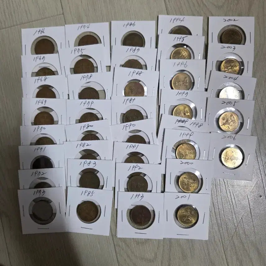 [BUNJANG] Korean Coin Set (1966-2006) / 10주 줄세우기 동전 세트 연도별