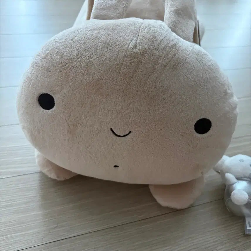 [BUNJANG] Crayon Shin-chan YURI Rabbit Plush Toy (Large) / 짱구 유리 토끼인형