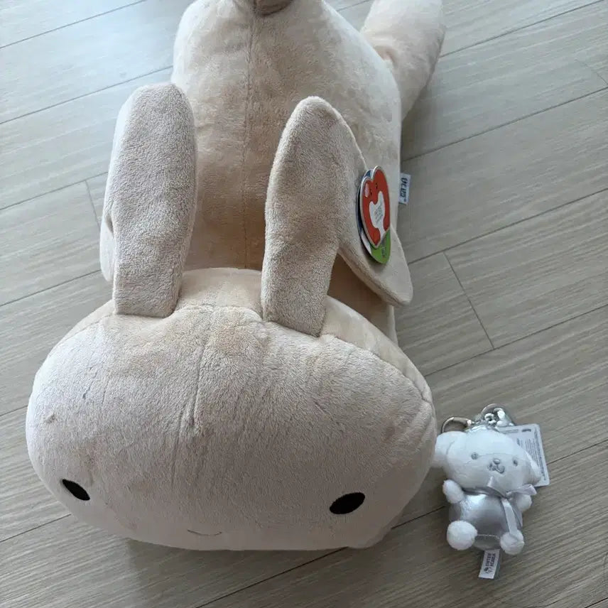 [BUNJANG] Crayon Shin-chan YURI Rabbit Plush Toy (Large) / 짱구 유리 토끼인형