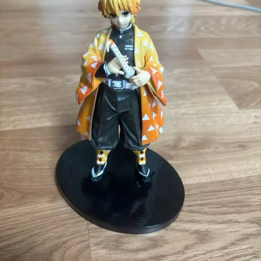 [BUNJANG] Demon Slayer Zenitsu Figure / 젠이츠 피규어