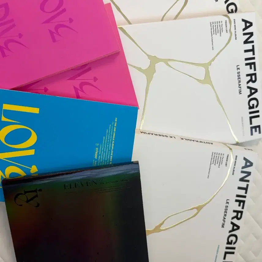 [BUNJANG] IVE LOVE DIVE ELEVEN &amp; LE SSERAFIM ANTIFRAGILE Album Bundle Set (Photocards Included) / 아이브,르세라핌 앨범(포카포함)