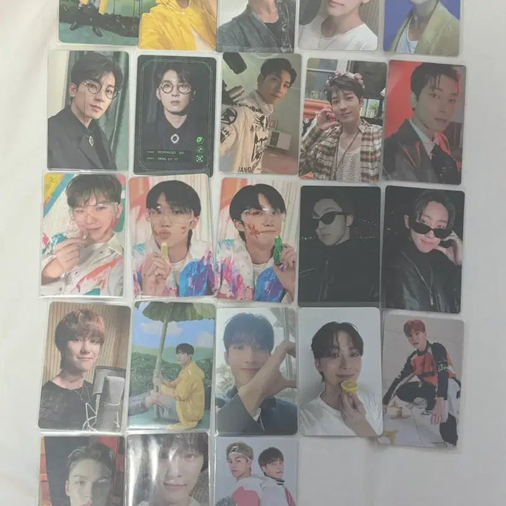[BUNJANG] Seventeen Bundle Set Photocards / 세븐틴 포토카드 23장 일괄