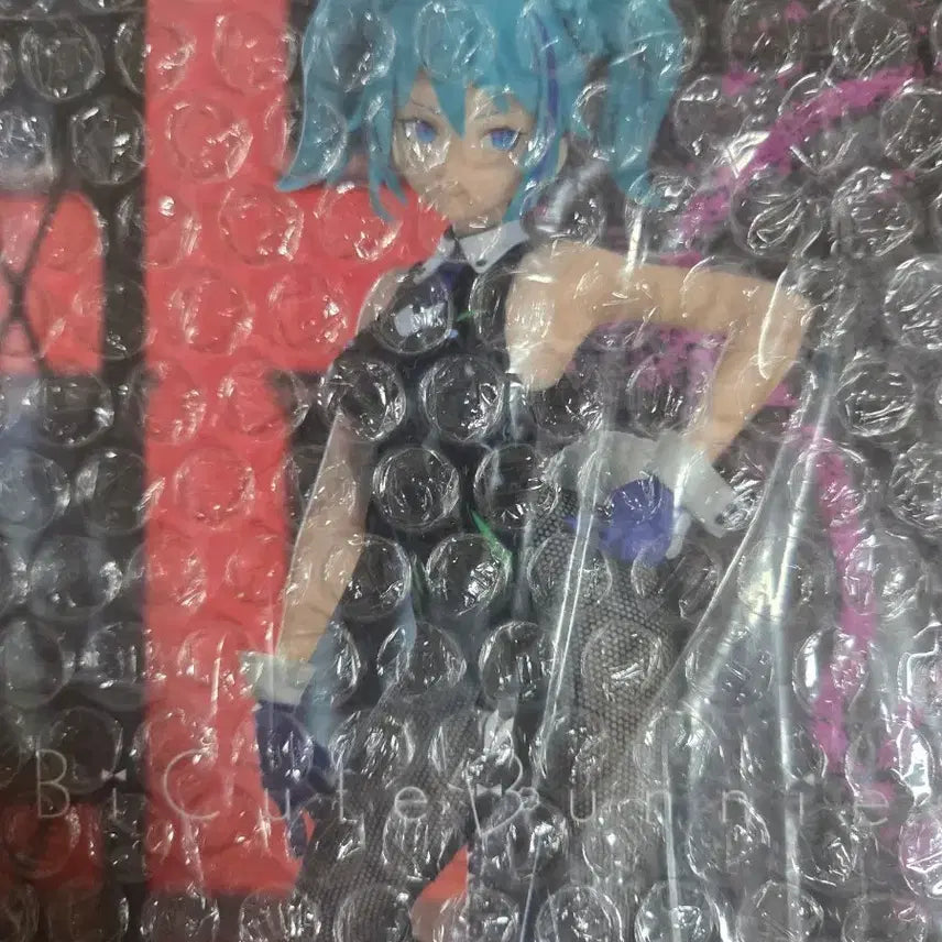 [BUNJANG] Hatsune Miku Rabbit Figure (Sealed) / 하츠네 미쿠 피규어 토끼 피규어 (미개봉)