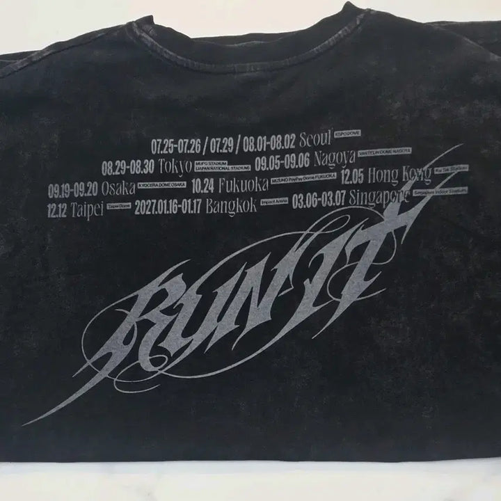 [BUNJANG] Stray Kids Run Way World Tour T-Shirt / 런잇 월드투어 티셔츠