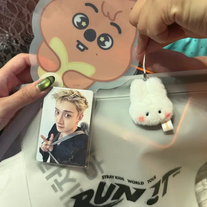 [BUNJANG] Stray Kids SKZOO Run Away Concert Entrance Gift Set / 스트레이키즈 스키즈 런잇 첫막 7/26 입장기프트 세트