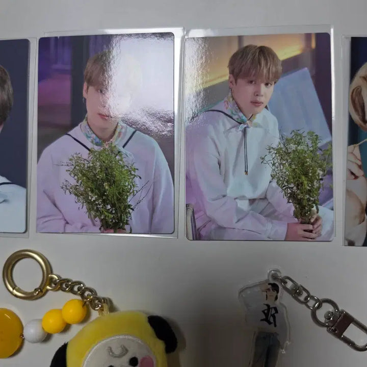[BUNJANG] BTS Jimin Goods Photocard and Keychain Bundle Set / BTS 방탄 지민 굿즈 포카 키링 세트 일괄