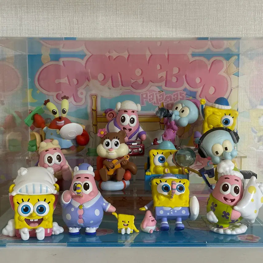 [BUNJANG] Popmart SpongeBob Pajama Party Figure (with Case) / (케이스 포함)팝마트 스폰지밥 파자마 파티 판매해요.