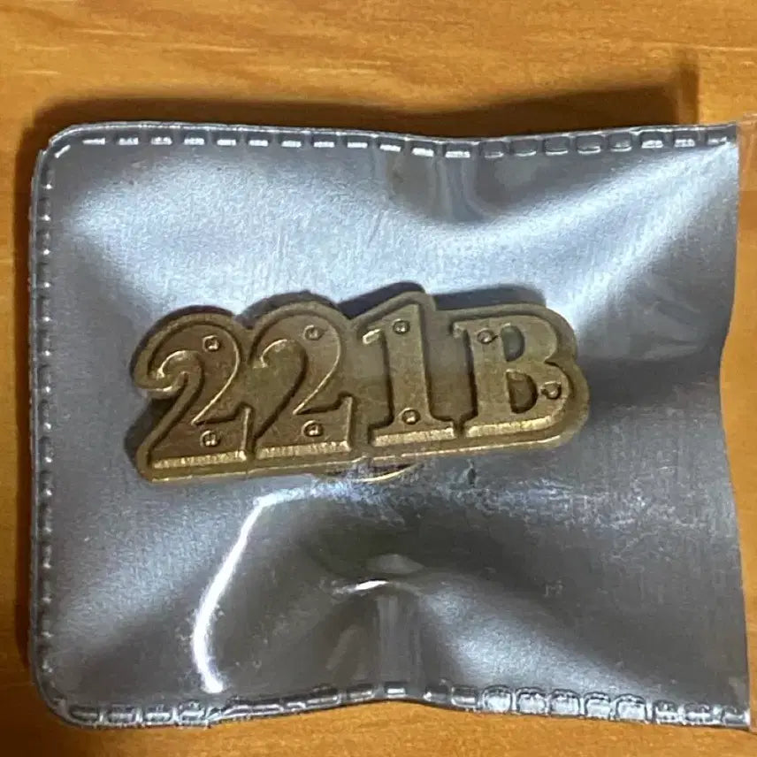 [BUNJANG] BBC Sherlock 221B Metal Pin Badge / BBC셜록 금속뱃지