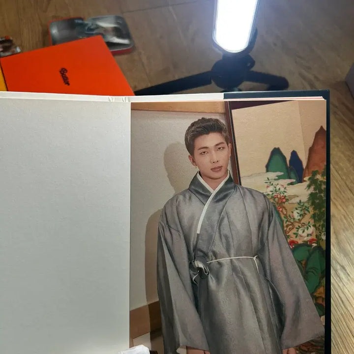 [BUNJANG] BTS 2021 Dalmajung Flip Photobook + Mini Folding (Day Ver) Bundle Set / 2021 방탄 달마중 플립 포토북 + 미니폴딩 (데이 Ver) 일괄